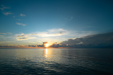 【黄金现在价格,黄金现在价格多少美元一盎司】